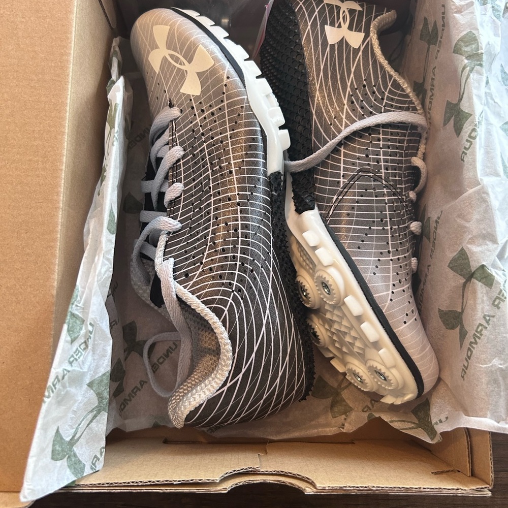 Under Armour UA Kick Sprint 3 in Black and Gray soccer cleats
